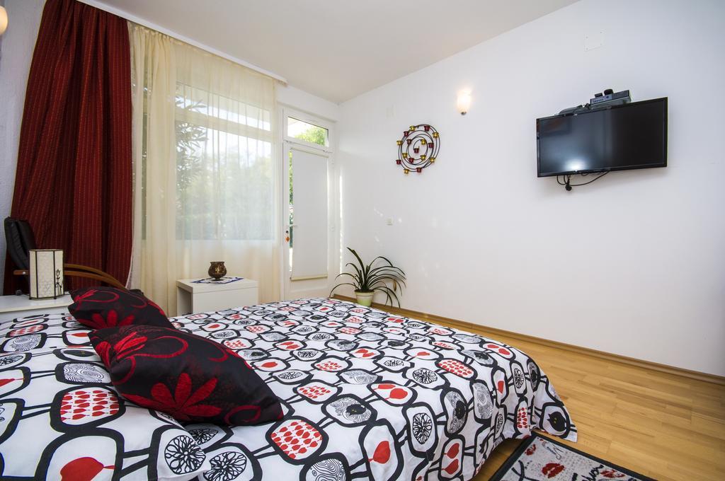 Apartments Daria Rovinj Exteriör bild